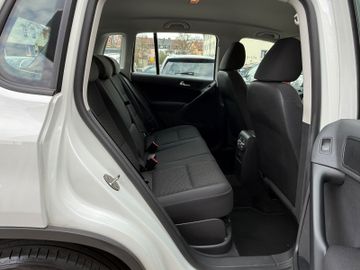 Volkswagen Tiguan - 9