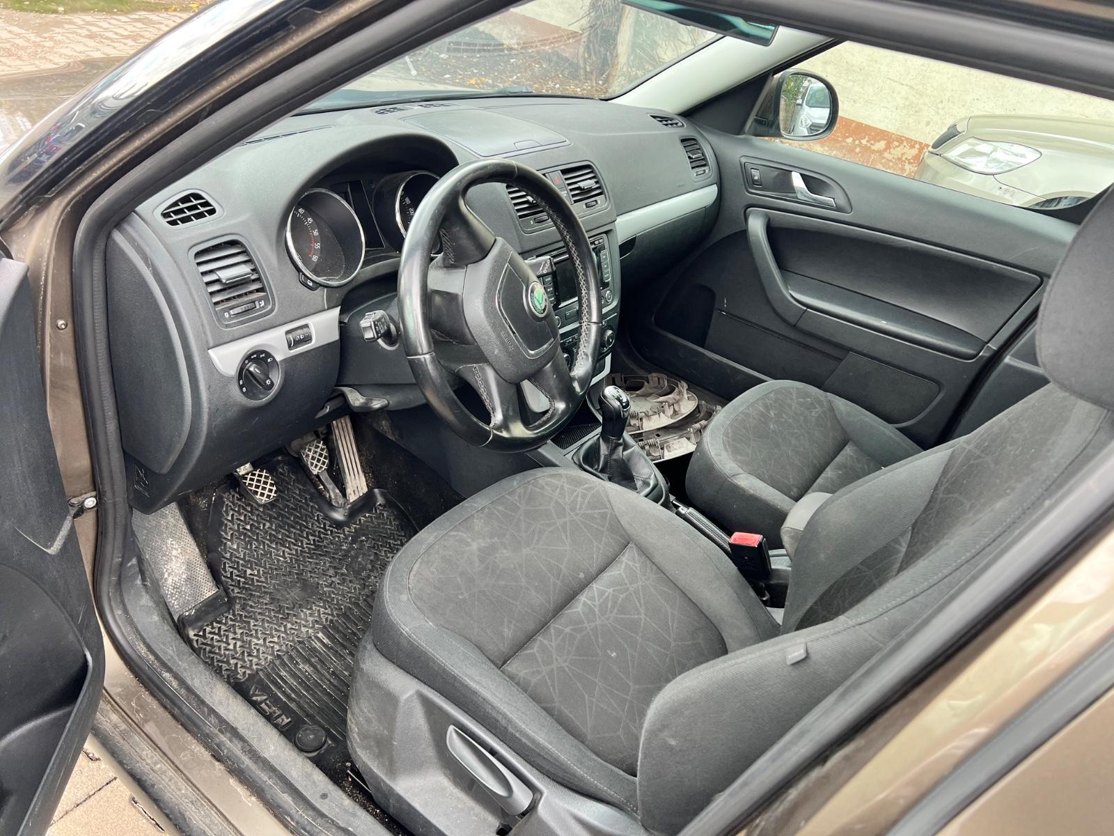 Skoda Yeti 2012 — photo 14