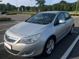 Opel Astra 1.4 Turbo Design Edition 103kW*PDC - Opel Astra aus 2010: Turbo