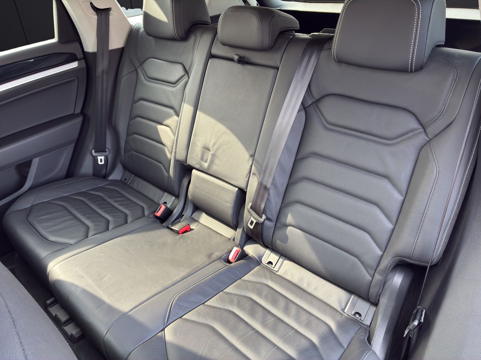 Fahrzeugabbildung Volkswagen Touareg 4M TDI DSG LED ACC STH SH LRHzg RearView