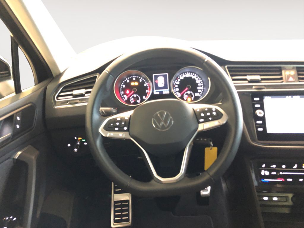 Fahrzeugabbildung Volkswagen Tiguan 1.5 TSI Life beheizbares Lenkrad Navi
