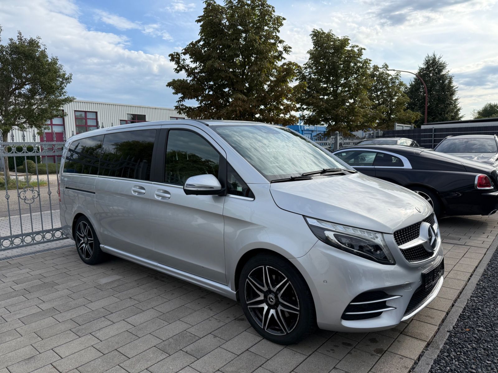 MERCEDES-BENZ V300d*Lang*AMG*AVANTGARDE*360 Kamera*