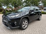Toyota RAV 4 RAV4 Hybrid 4x2 Team Deutschland AHK - gebrauchte Toyota RAV 4 aus dem Jahr 2021