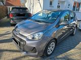 Hyundai i10 1.0 Select Automatik mit Navigationssystem 