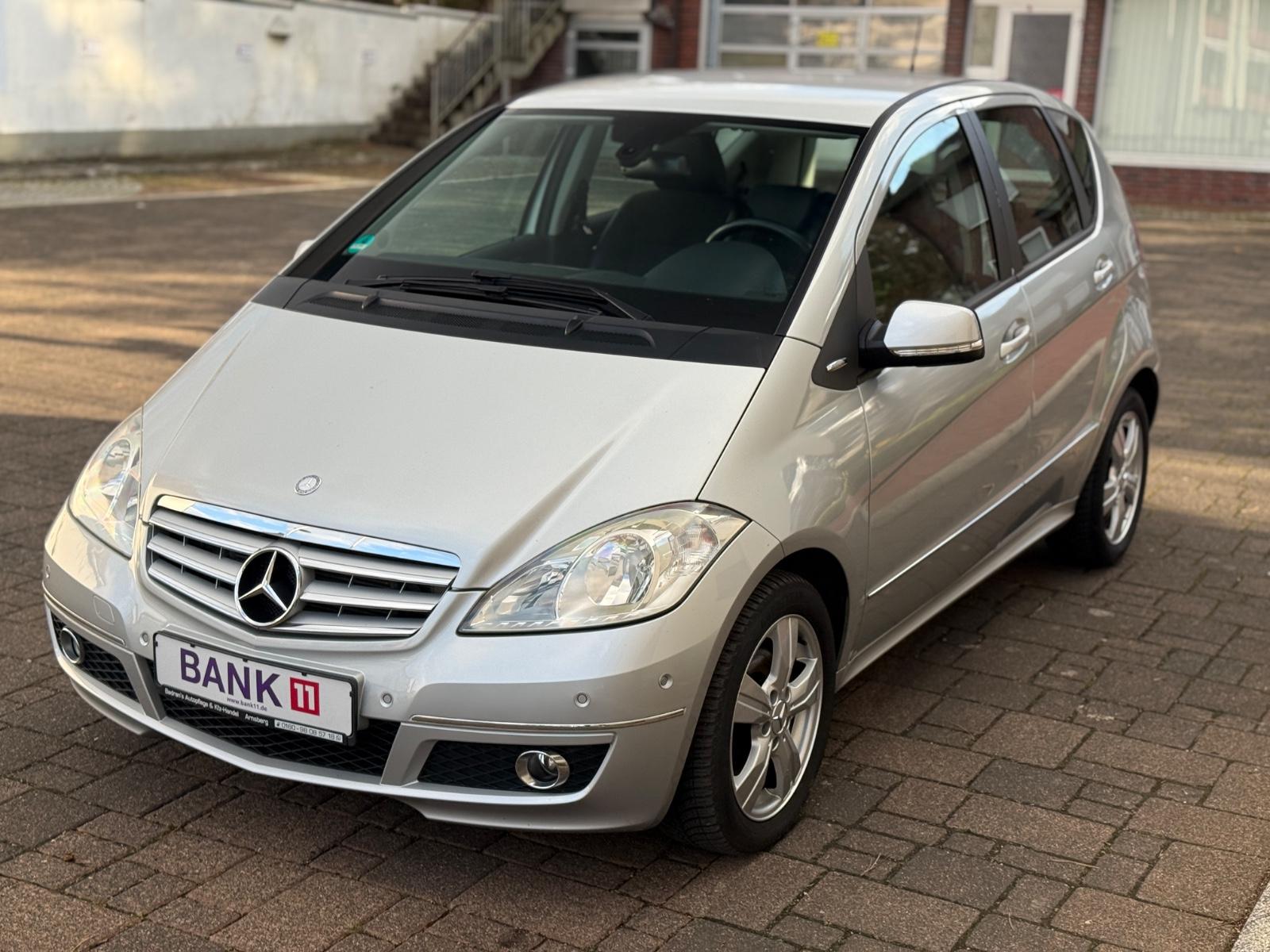 Mercedes-Benz A 200 EleganceSport/Navi/Pdc/Shz/Tel/Mfl/Temp/Ac