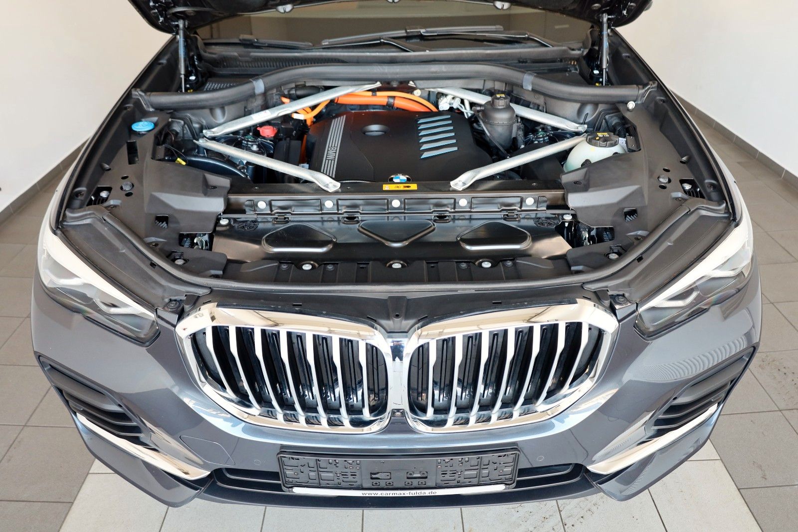 Fahrzeugabbildung BMW X5 xDrive 45e,Leder,Navi,Panorama,HUD,Kamera,ACC