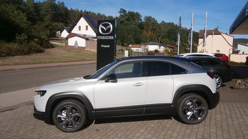 Mazda MX-30 e-SKYACTIV 145 PS Advantage 3-Ton Lack+ADI imagem 3