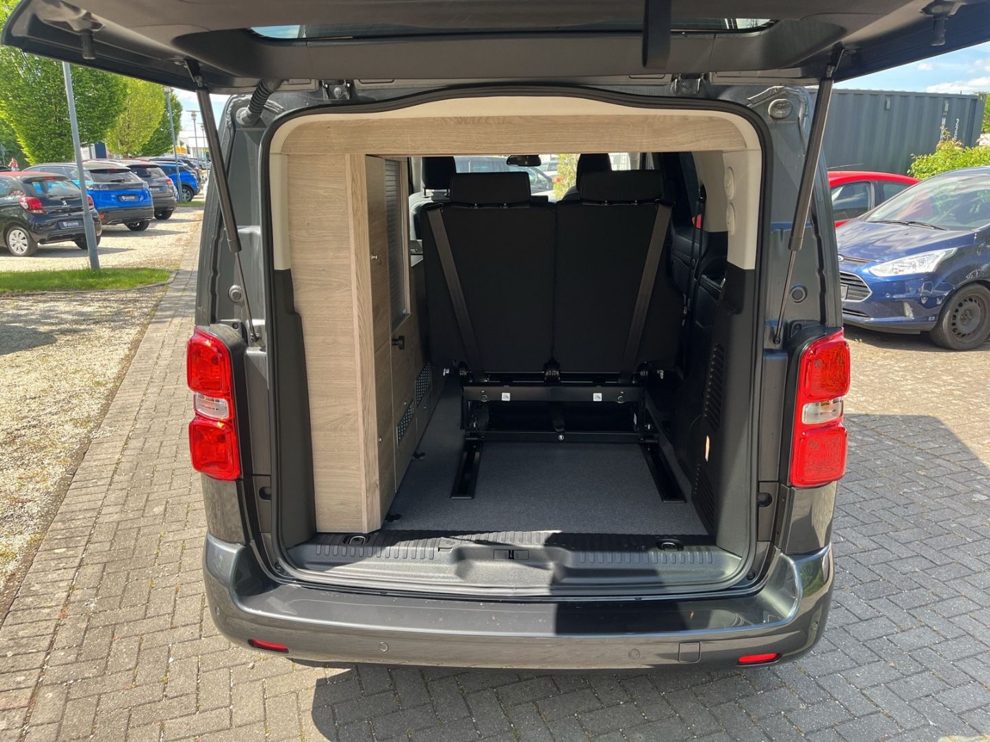 Fahrzeugabbildung Citroën Holidays BlueHDi 145 S&S ACC