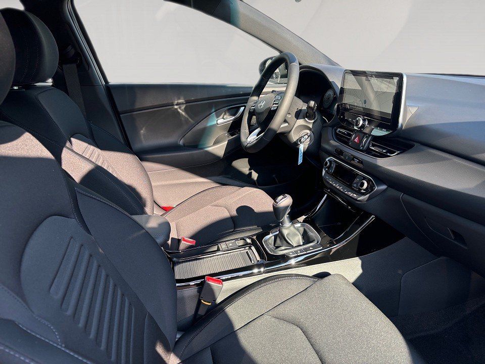 Fahrzeugabbildung Hyundai i30 1.0T 100PS ADVANTAGE