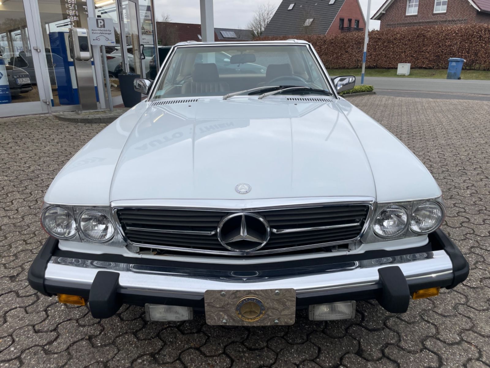 Fahrzeugabbildung Mercedes-Benz SL 560 Aut. Vollleder/Klimaautomatik/H - Zul.