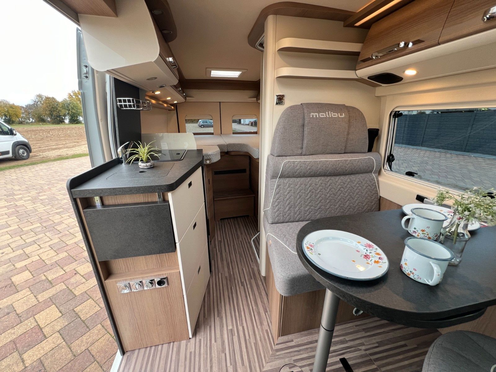 Fahrzeugabbildung Malibu Van compact 600 LE