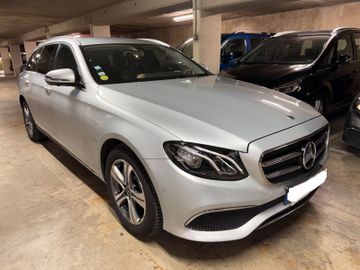 Mercedes E 200 - 2