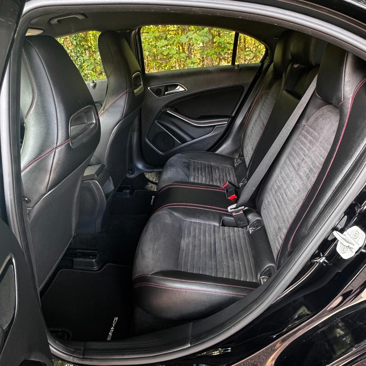 Mercedes-Benz A 180 AMG 122ch - Entretien Mercedes - Sièges sports - 8 Pneus inclus - Bi-xénon