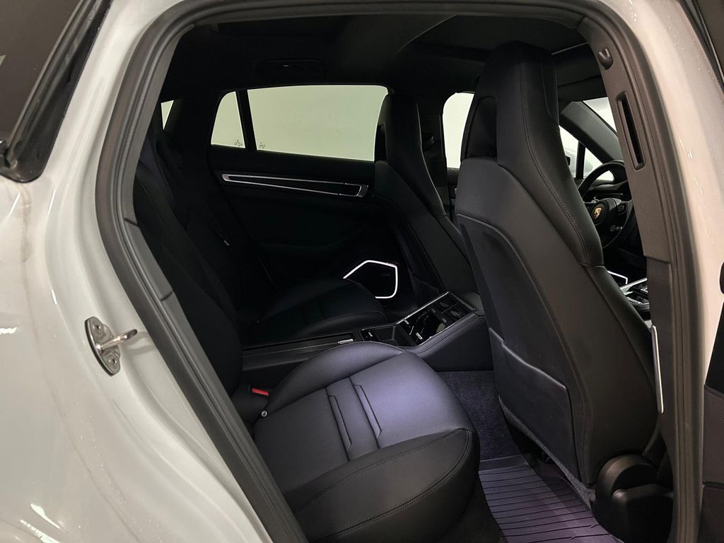Porsche Panamera PLATINUM EDITION PANO*LUFT*HUD*STH*LED