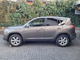 Toyota RAV 4 2,2-l-D 4x4 - gebrauchte Toyota RAV 4 aus dem Jahr 2010