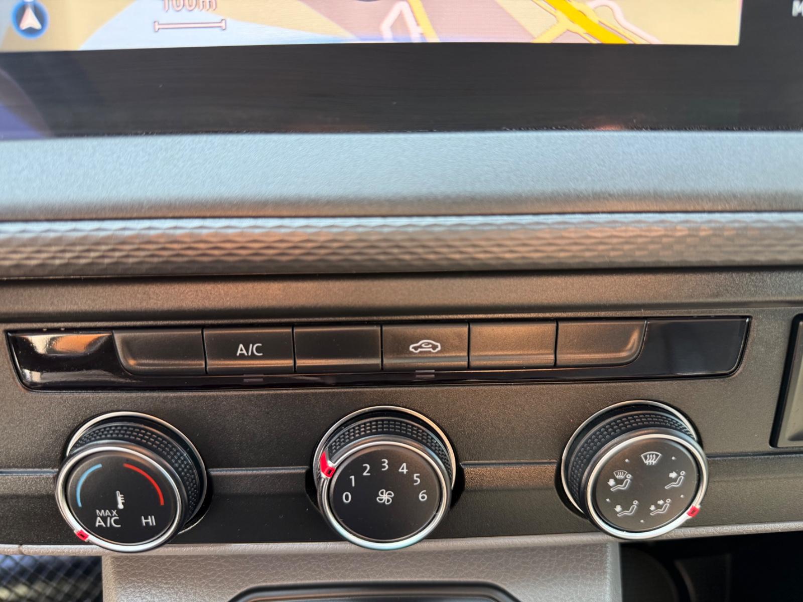 Volkswagen T6.1 Transporter DSG LED ACC NAVI SORTIMO STDHZ