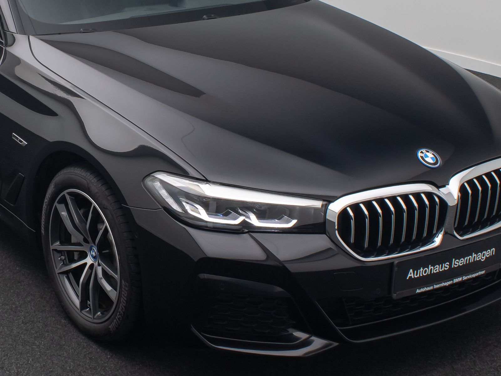 Fahrzeugabbildung BMW 530e xD M Sport DAB Kamera 4Klima Alarm Panorama