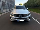 Mercedes-Benz Mercedes ML 350 BlueTEC 4MATIC - Mercedes-Benz ML 350 in Duisburg