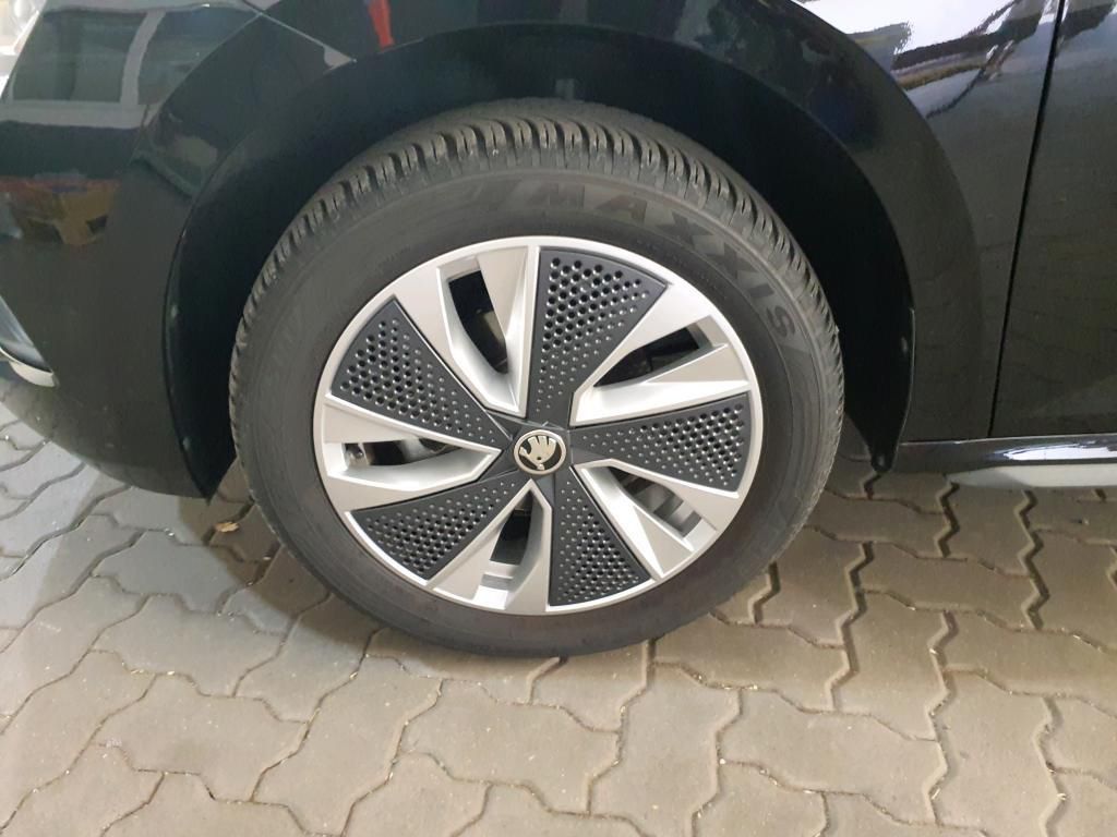 Skoda Kamiq Selection 1.0 TSI 85kW Klima*PDC*RFK*SH