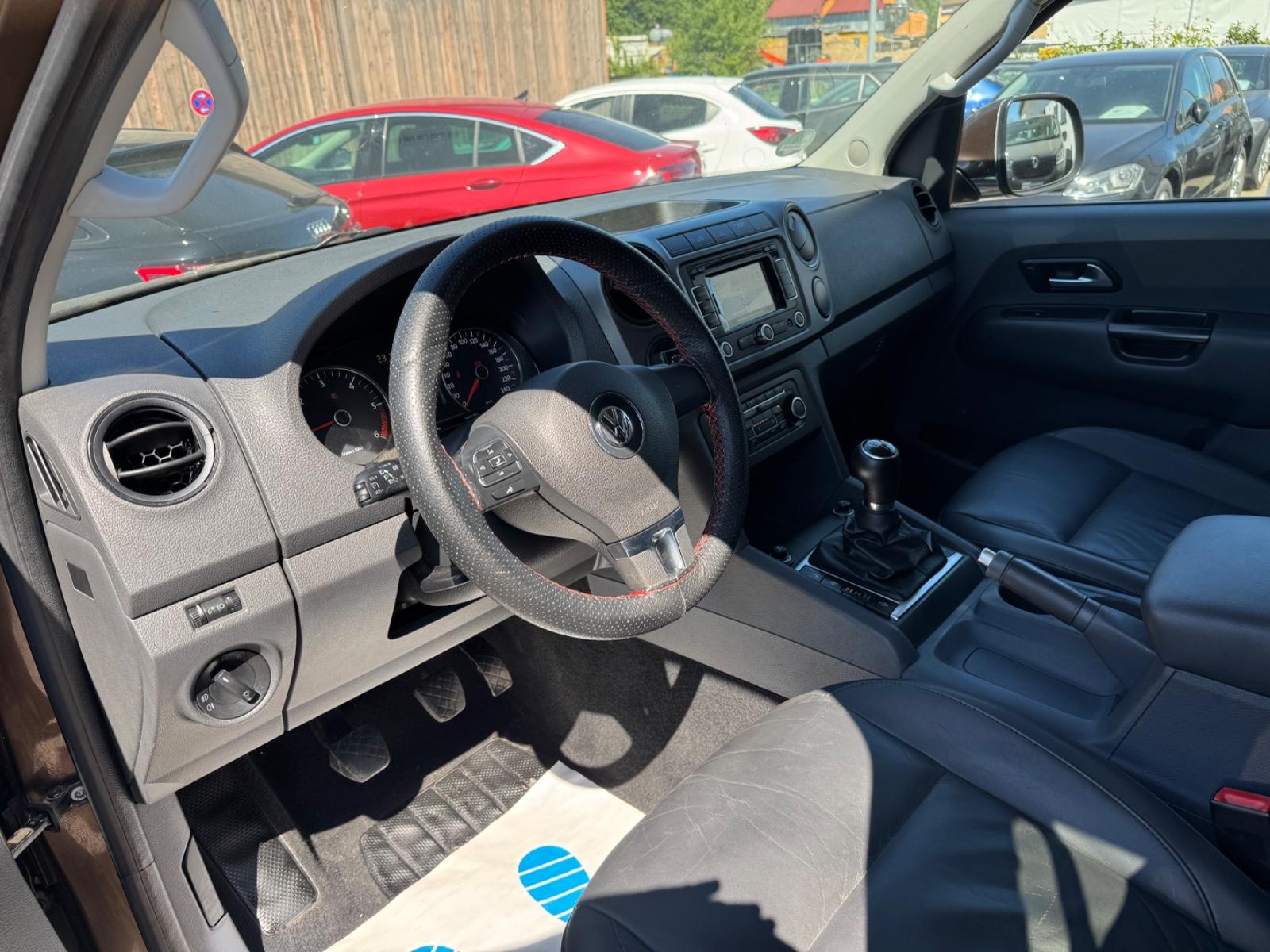 VOLKSWAGEN AMAROK 2.0 TDI 4MOTION 163ch - DOUBLE CAB - INTERIEUR CUIR - ATTELAGE - GPS - CLIMATISATION BI-ZONE