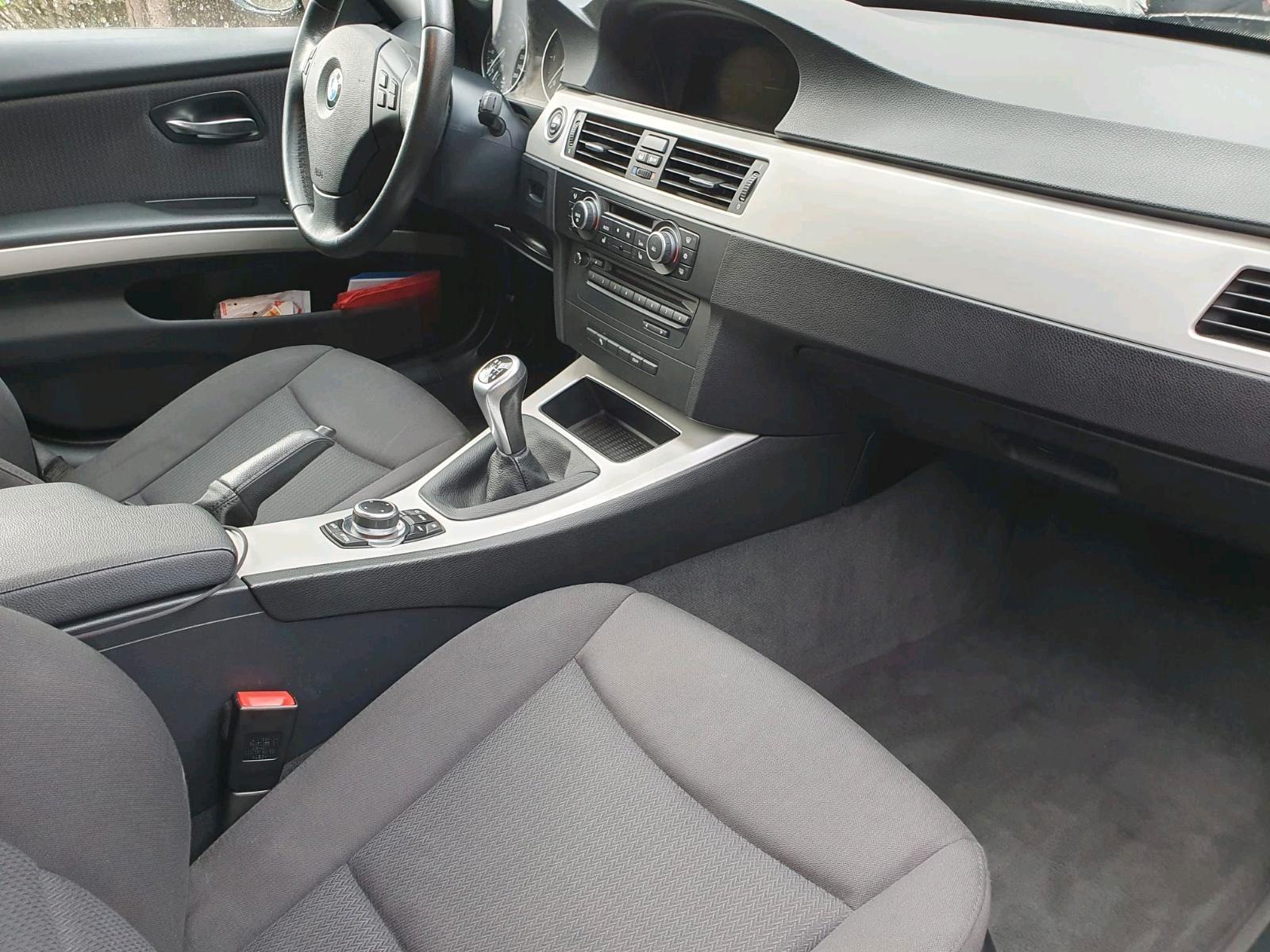 BMW 320 2011 — photo 10