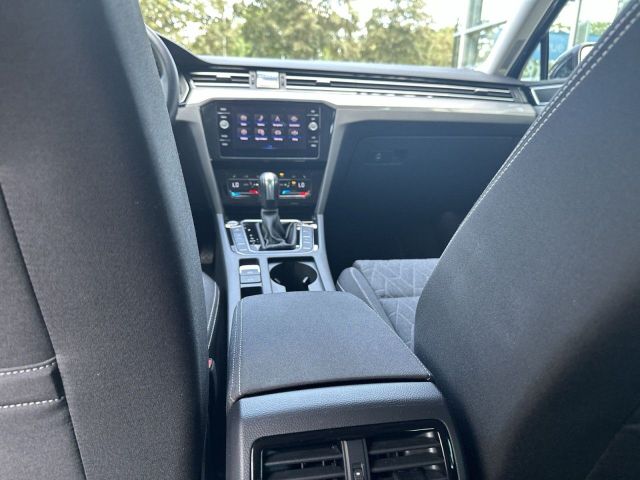 Passat Variant 2.0 TDI DSG Business 18"ALU DCC R