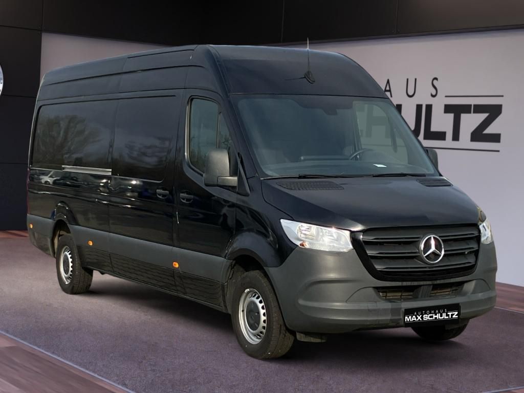 Fahrzeugabbildung Mercedes-Benz Sprinter 317 CDI schwarz SHZ MBUX Schwingsitz