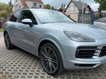 Porsche Cayenne - 5