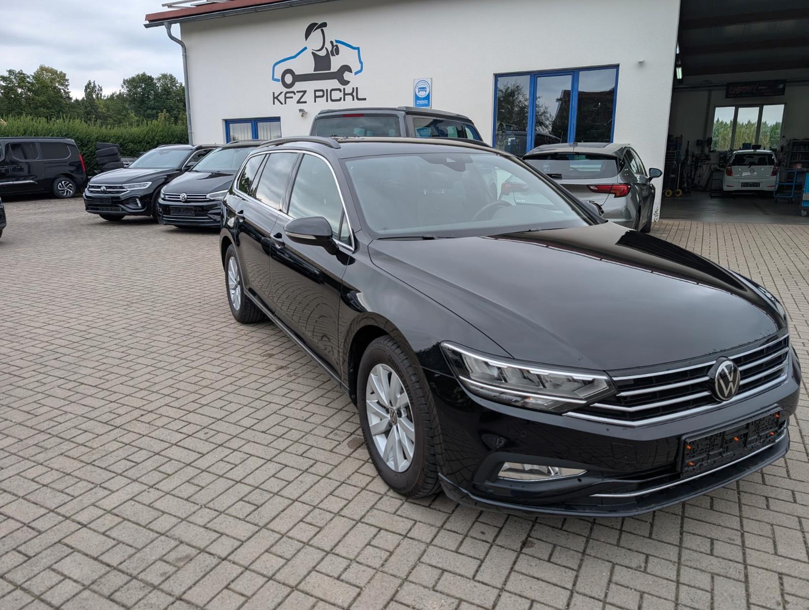 Volkswagen Passat Variant Business 2,0TDI DSG ACC Kamera