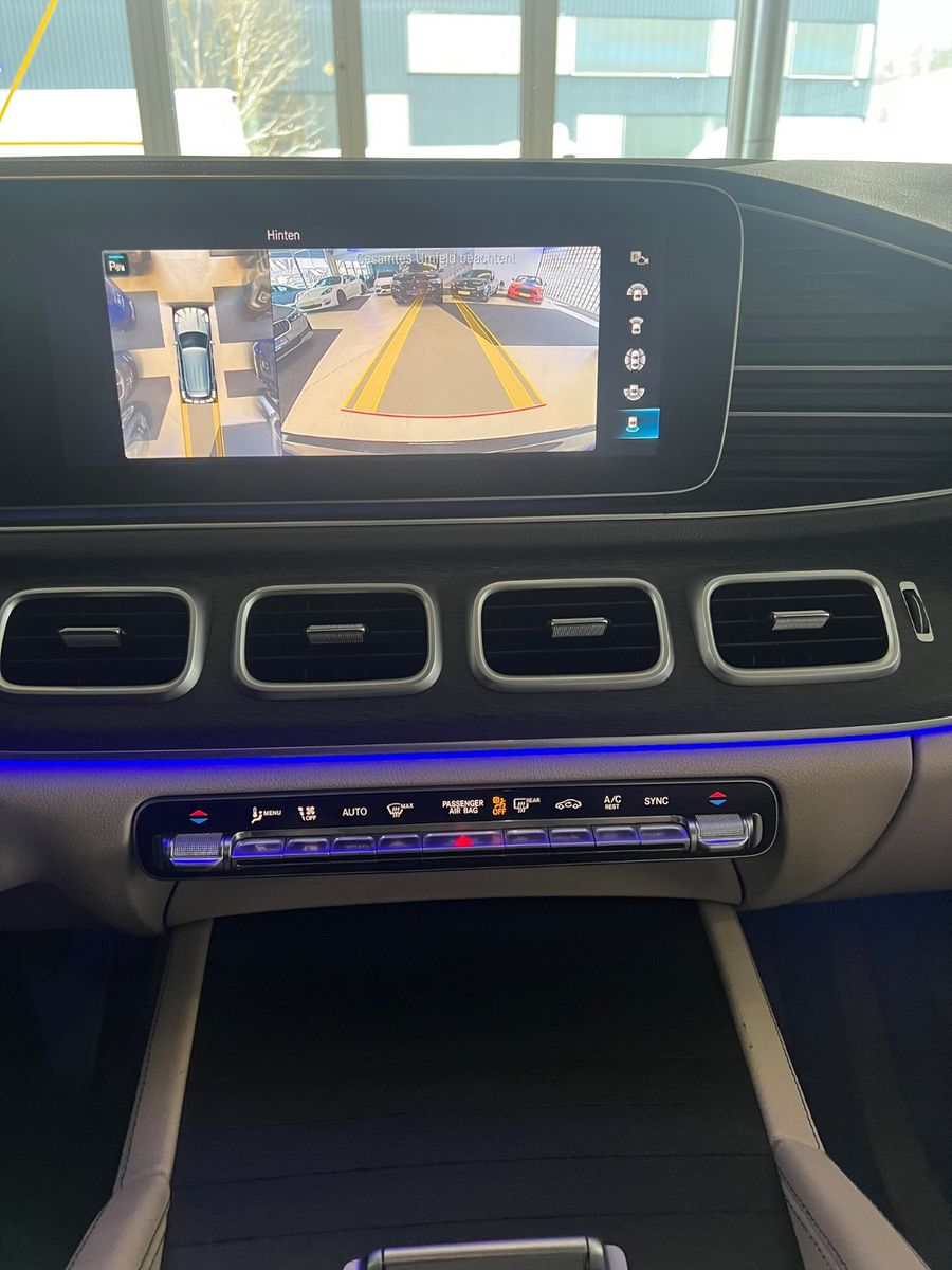 Fahrzeugabbildung Mercedes-Benz GLE 300 d 4Matic AMG LINE *22-ZOLL*ALL BLACK*