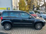Skoda Yeti L&K 4x4/Navi/Panorama/Leder/ - Skoda Yeti mit Diesel-Antrieb: Allradantrieb