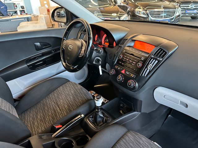 MYAUTOCENTER – Gebraucht- und Jahreswagen mit Werkstattservice in Pfaffenhofen Kia cee´d Sportswagon Vision*2. Hand*Klima*AHK*SHZ*