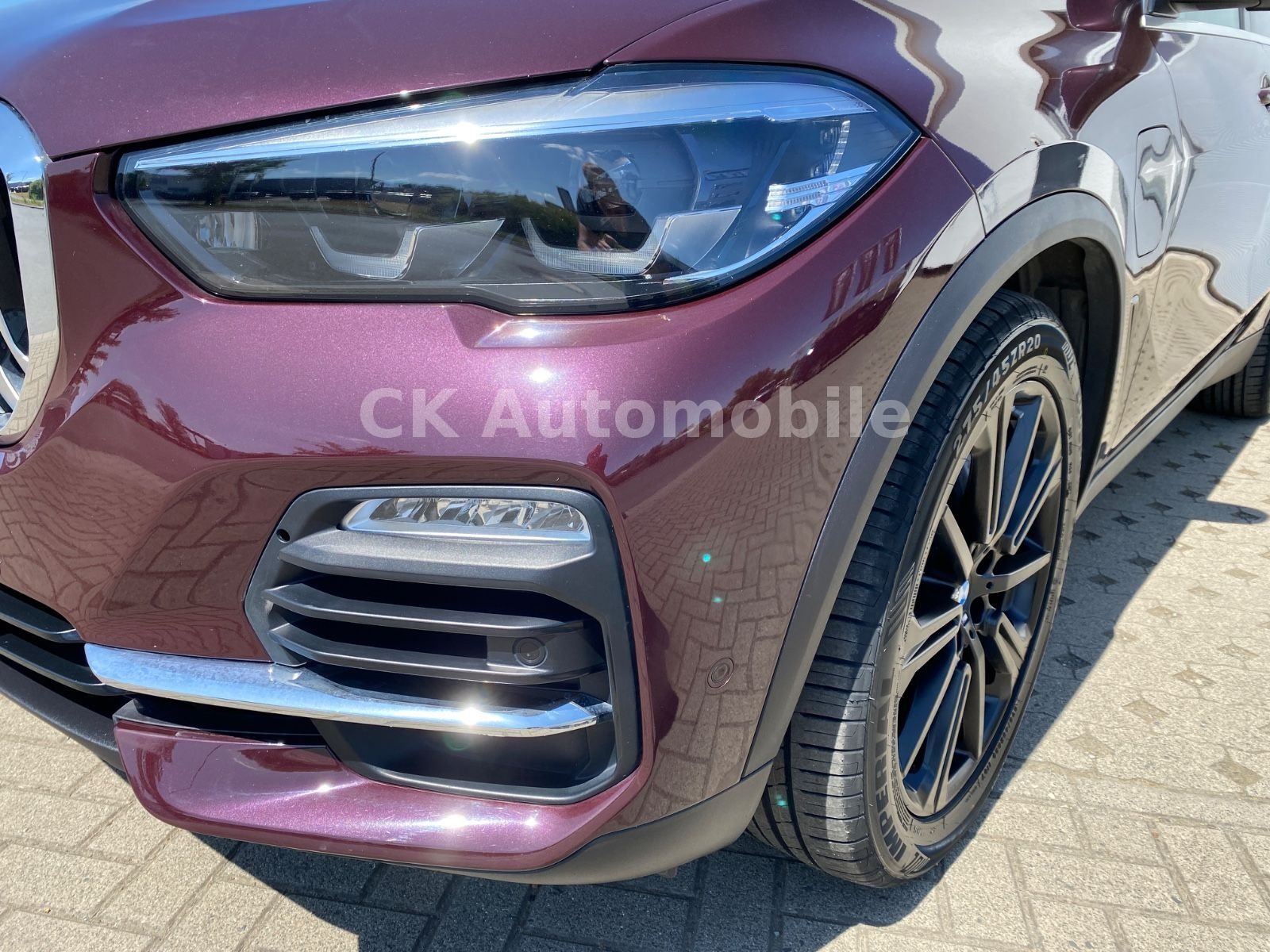 Fahrzeugabbildung BMW X5 xDrive 45e Individual/HeadUp/360°Kam/LED/AHK