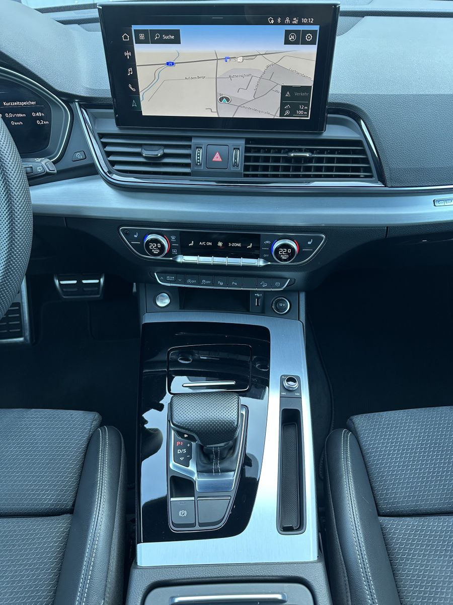 Fahrzeugabbildung Audi Q5 50 TDI Qu S-Line Black NAV+LED+ACC+KAM+21ZOLL