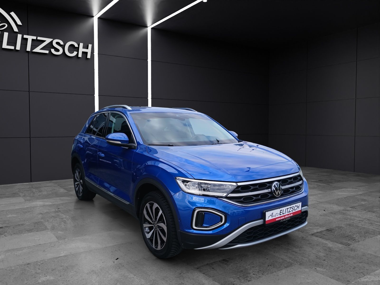 Fahrzeugabbildung Volkswagen T-Roc TSI Style Matrix AHK Kamera ACC Keyless Na