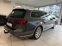VW Passat Highline 2.Hand/DSG/ACC/AHK/MASSAGE/TOP!