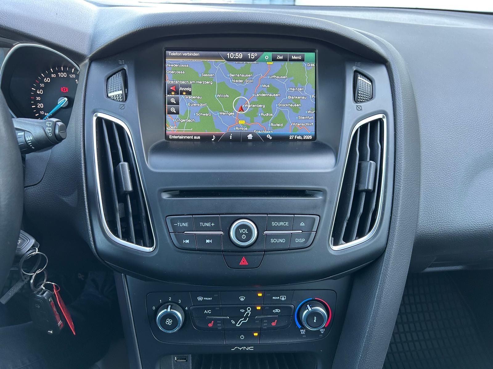 Fahrzeugabbildung Ford Focus Lim.°Navi°PDC°Alu°Tüv Neu°