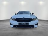 BMW 320 d  xDrive Sport Line H&K LenkrHz. AHK Memory - BMW 320: 320d Xdrive