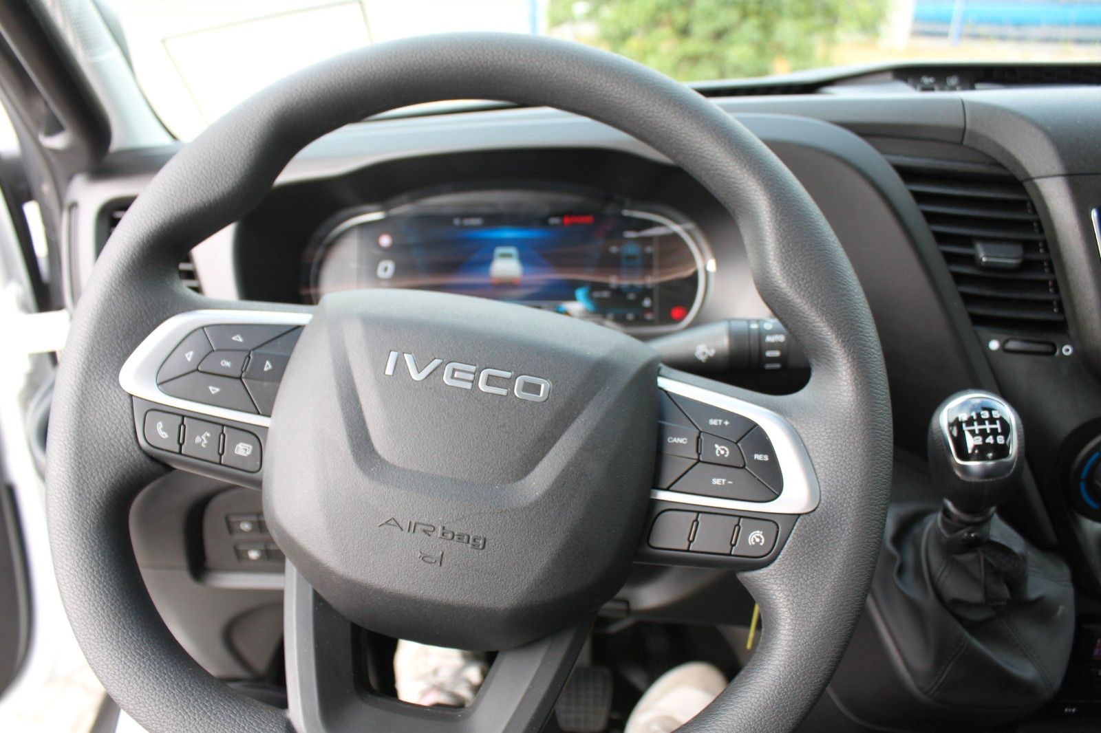 Fahrzeugabbildung Iveco 70C18 DoKa Meiller Kipper