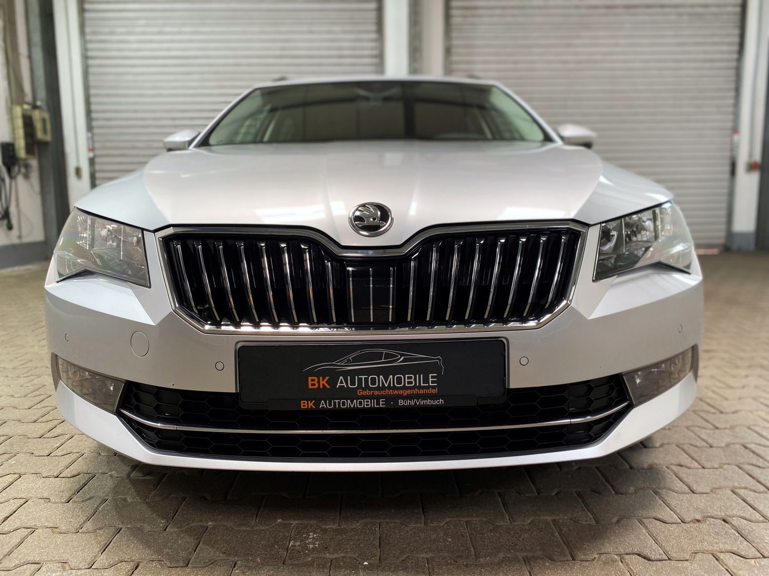 Fahrzeugabbildung SKODA Superb Ambition 4x4 DSG#ACC#Spur#Navi#Alu#PDC#Ak