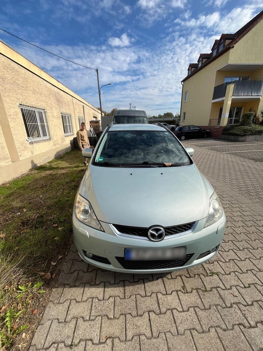 Mazda 5, 2005