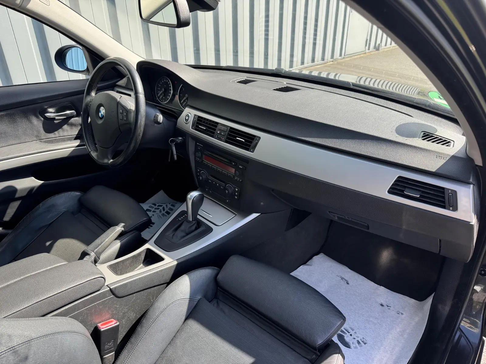 BMW 320 2006 — photo 12