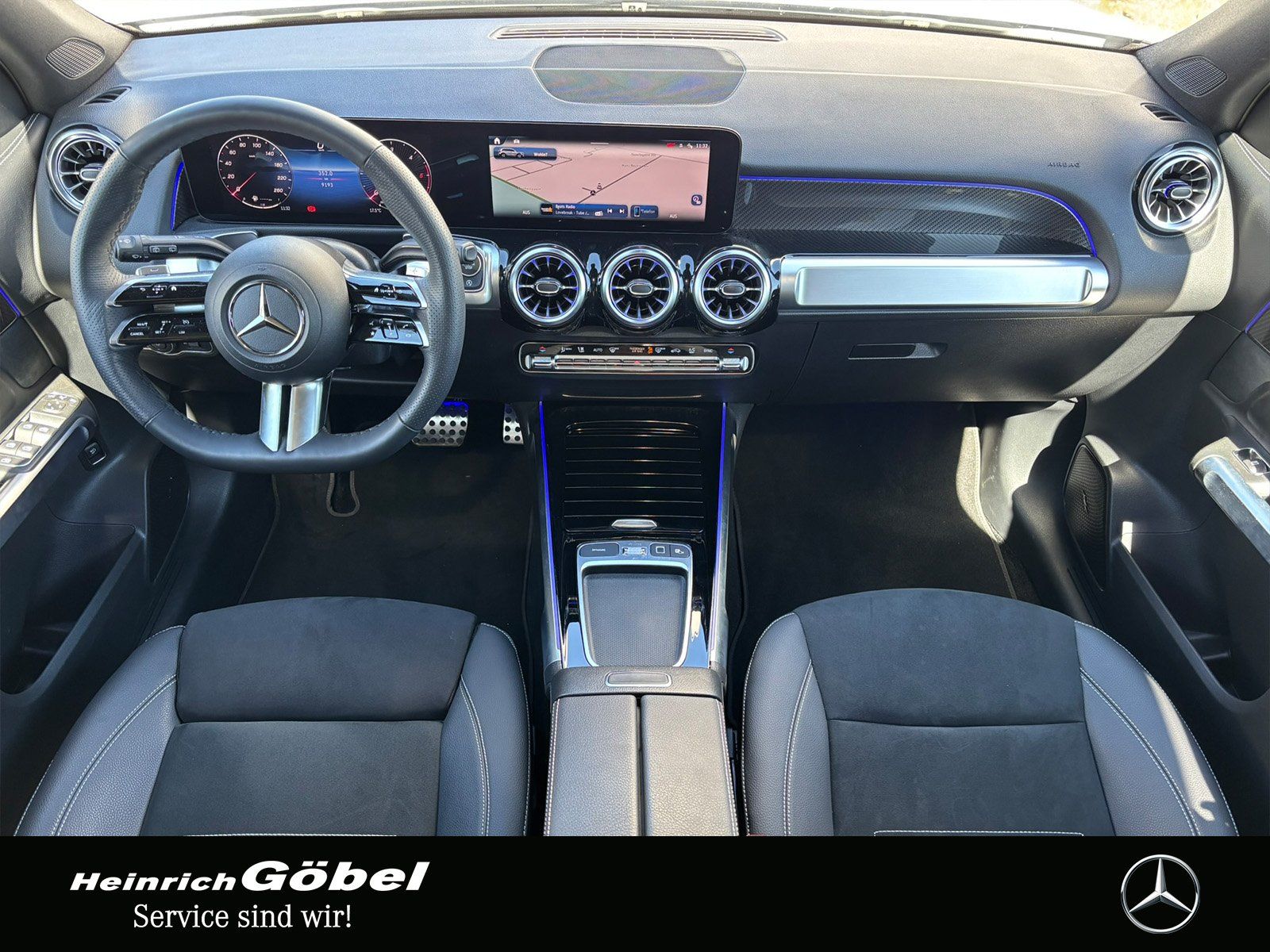 Fahrzeugabbildung Mercedes-Benz GLB 200 d AMG*PANO*AHK*TOTWINKEL*AMBIENTEBEL