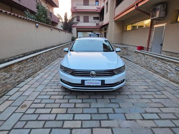 Volkswagen Passat Variant - 2