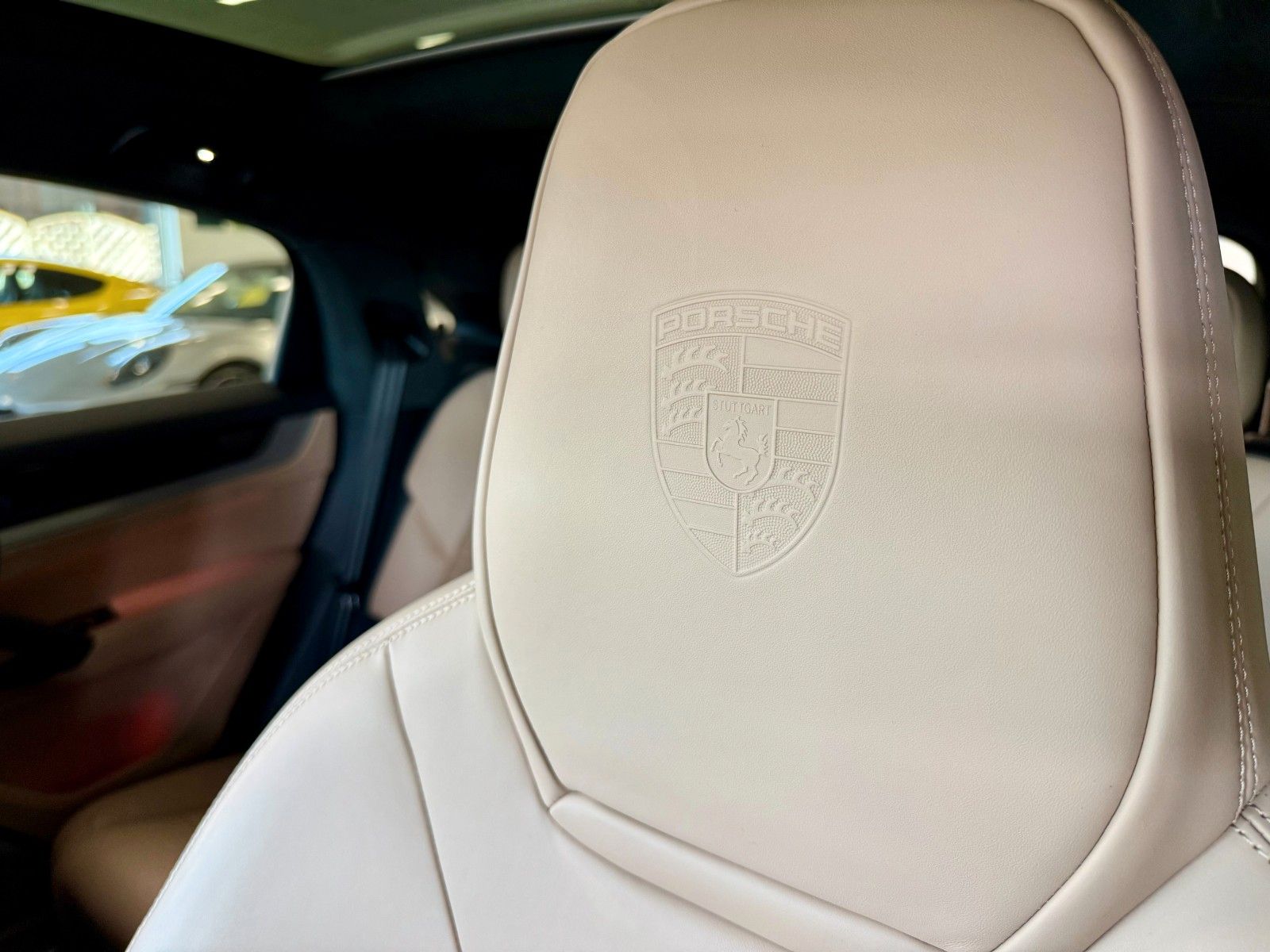 Fahrzeugabbildung Porsche Cayenne Coupe SportDesign/Burmester/HeadUp/ACC