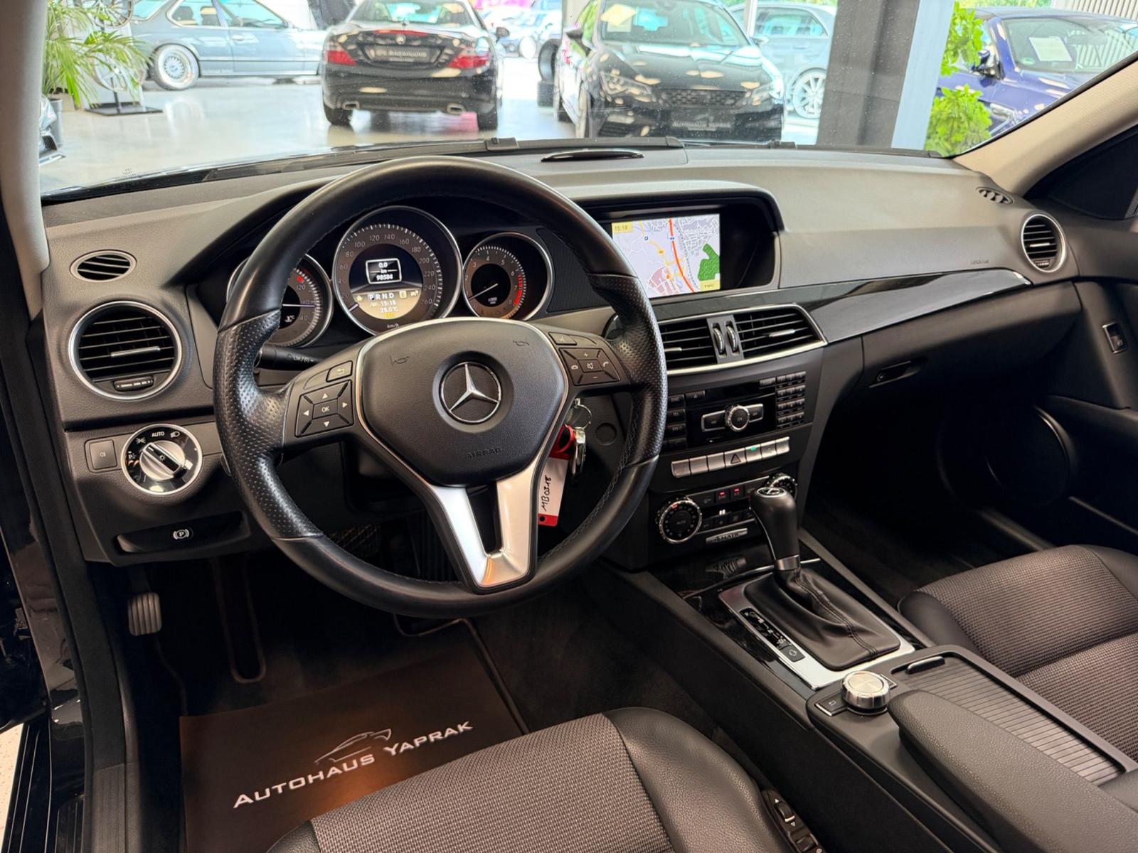 Mercedes-Benz C 350 CGI 4MATIC Avantgarde|Navi|Spurh|HK|Garan.