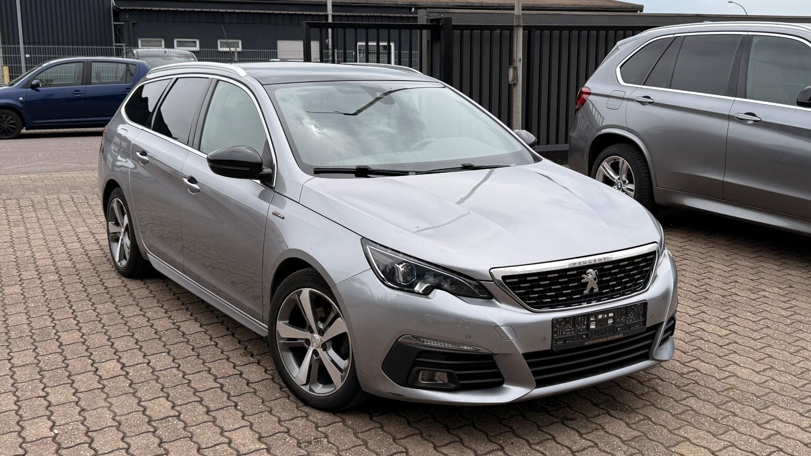 Peugeot 308 SW*GT-LINE*NAVI*TEILLEDER*PDC*8FA*PANORAMA*