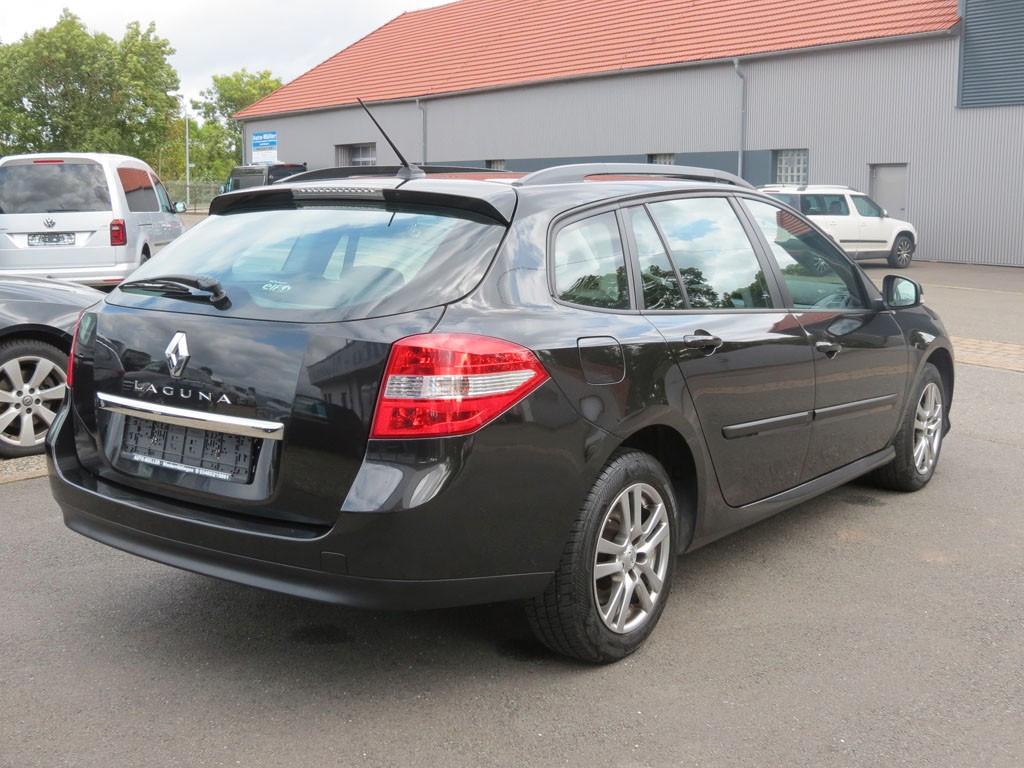 Renault Laguna 2010 — rear view