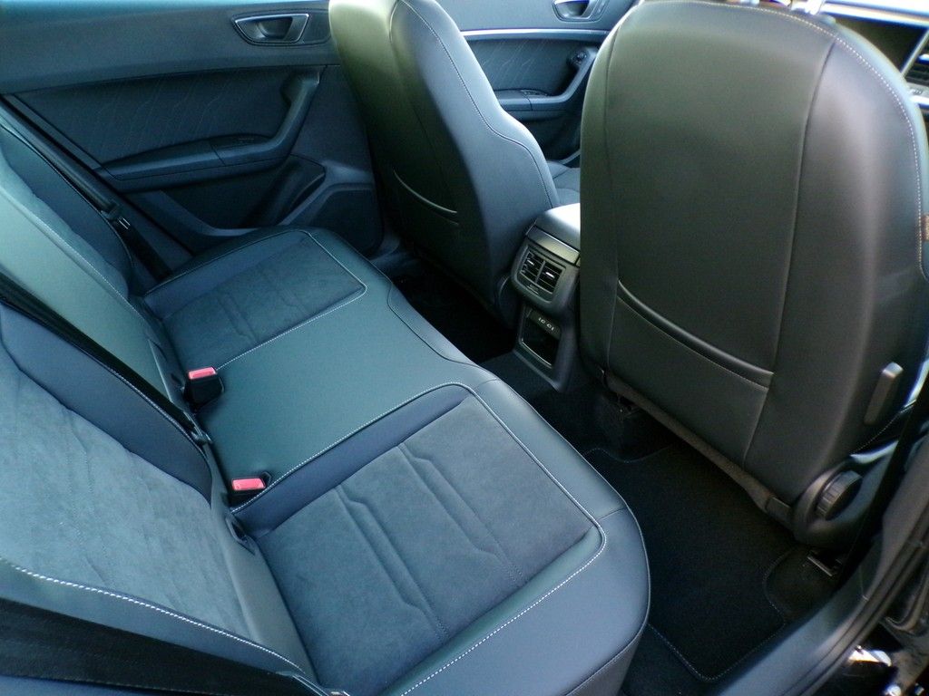 Fahrzeugabbildung SEAT Ateca 1.5 TSI DSG Style