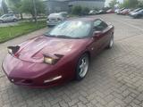 Pontiac Firebird Auto - - rote Pontiac Firebird